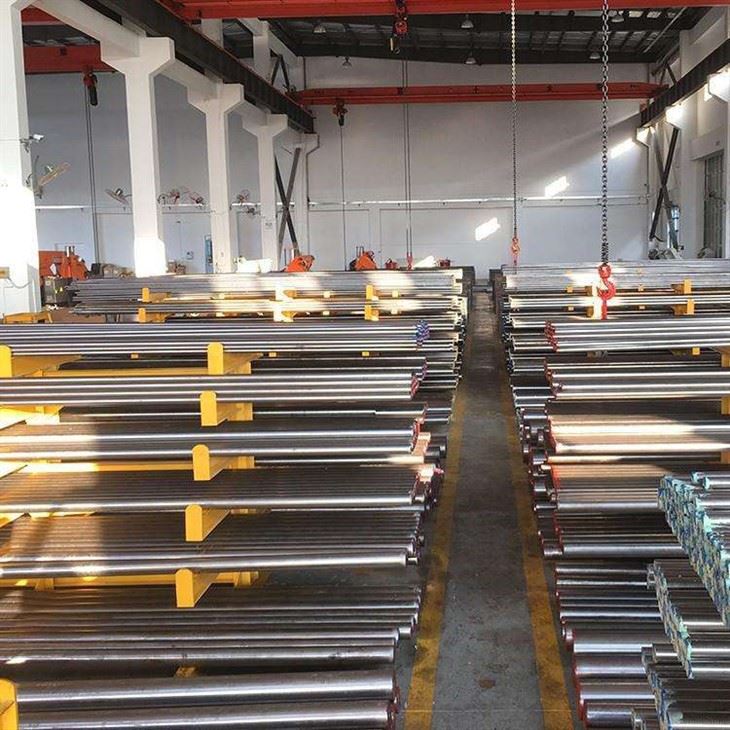grinding titanium rod